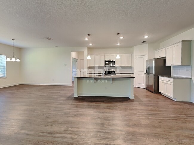 Building Photo - 319 Cortez Dr