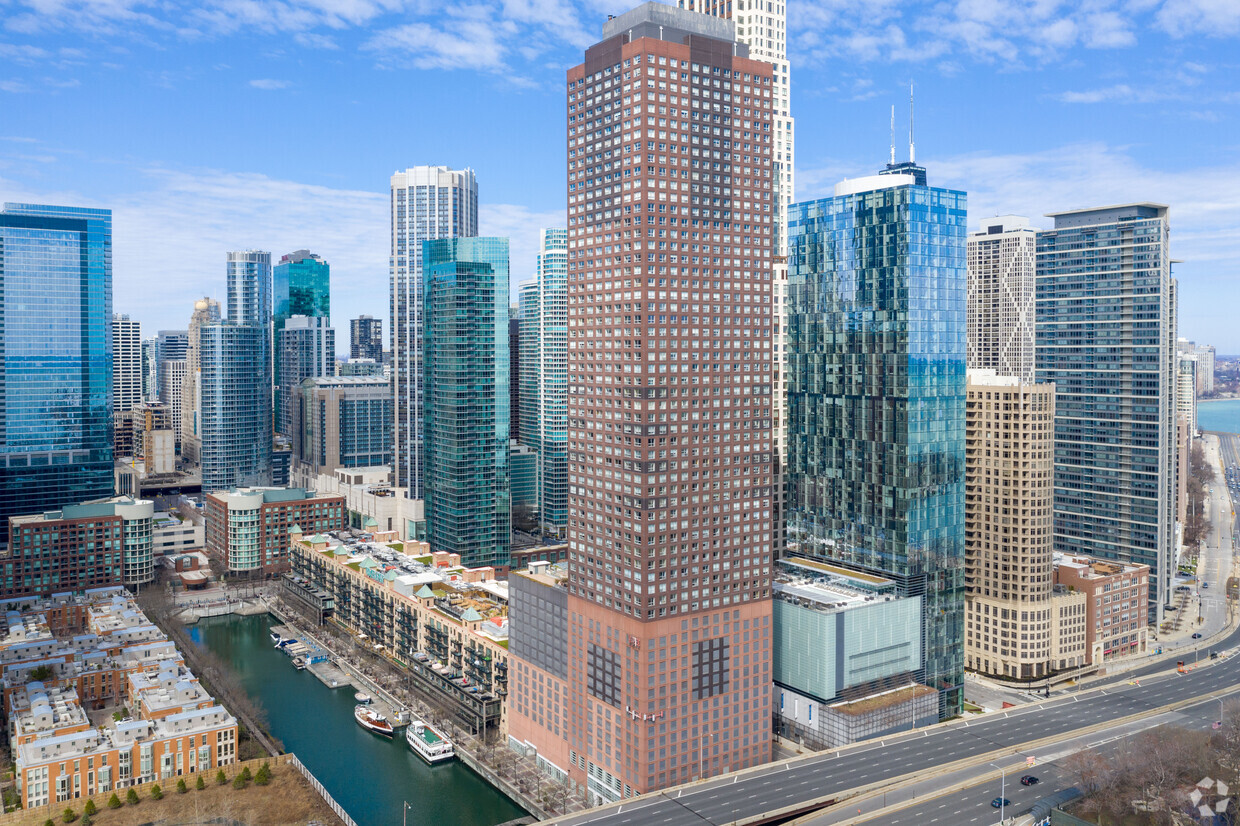 474 North Lake Shore Dr North Pier Tower Apartments - Chicago, IL ...