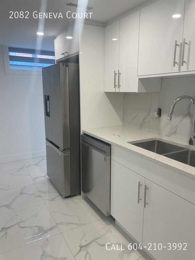 Primary Photo - 2 Bedroom Suite With A/C In Abbotsford Inc...