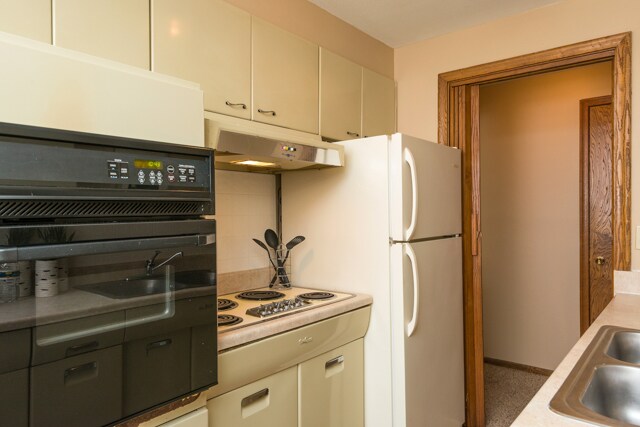 Kitchen - Brentwood Park Townhomes