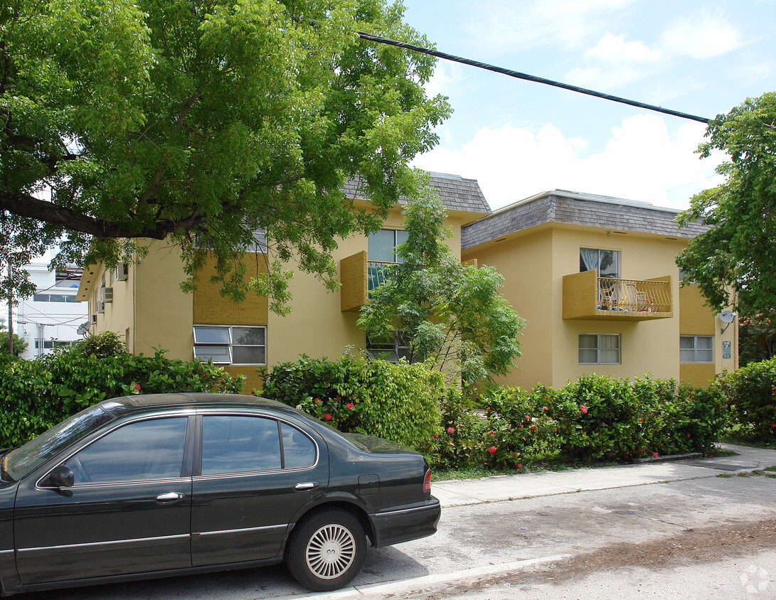 Building Photo - 625 SW 9th St