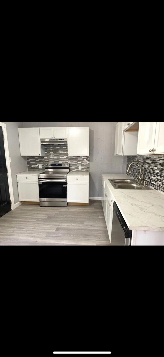 Foto del edificio - 738 W Grover St