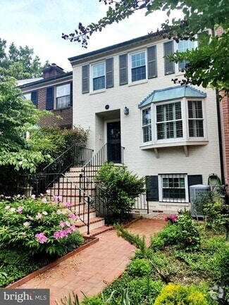Building Photo - 1707 Belle Haven Rd