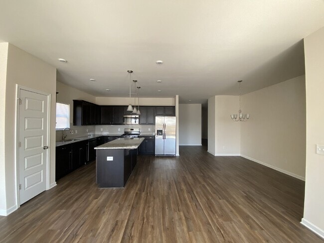 Building Photo - Beautiful home in Lantern Pointe!