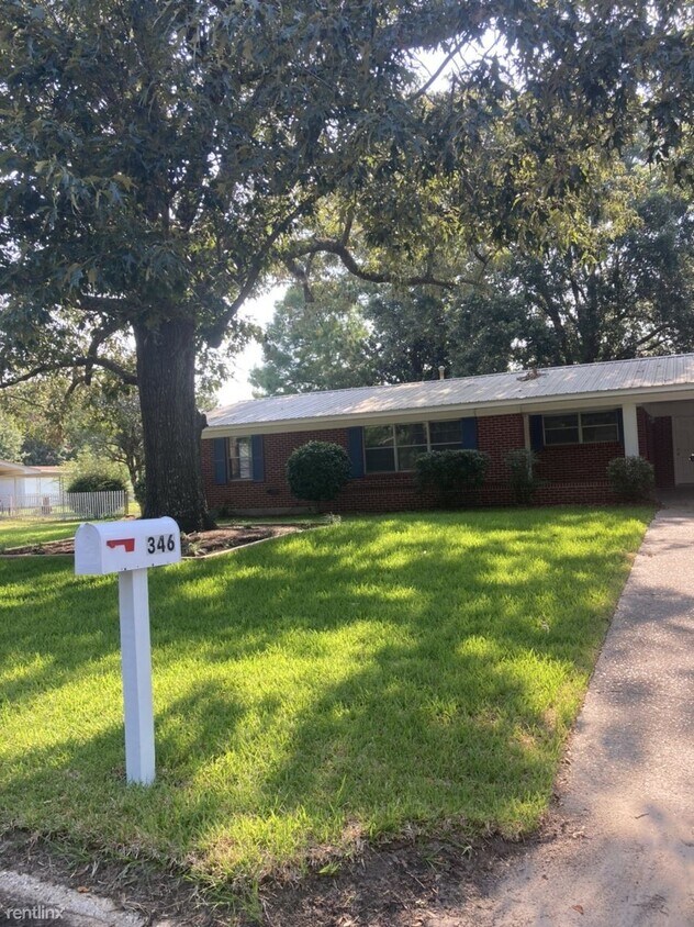 Primary Photo - 4 br, 2.5 bath House - 346 Rich Ave