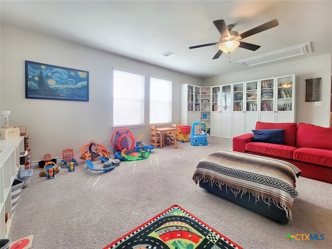 Foto del edificio - 365 Mary Max Cir