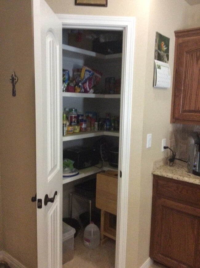 Foto del edificio - 3912 Woodlark Road