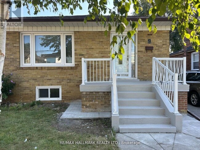 Building Photo - 9 Macleod St