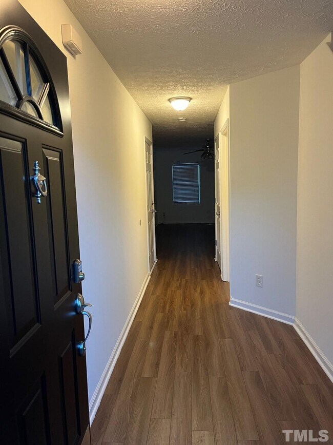 Building Photo - 5209 Malik Dr