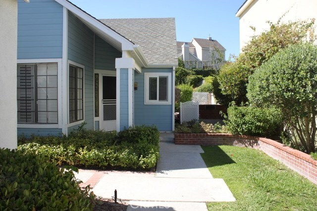 Foto del edificio - 27635 Sweetbrier Ln