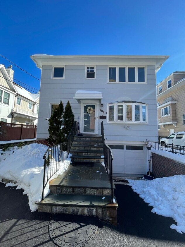Primary Photo - 538 Pelham Rd