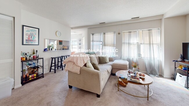 Foto del edificio - 175 Beacon St