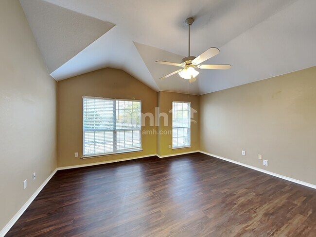 Foto del edificio - 2601 Lakefield Drive