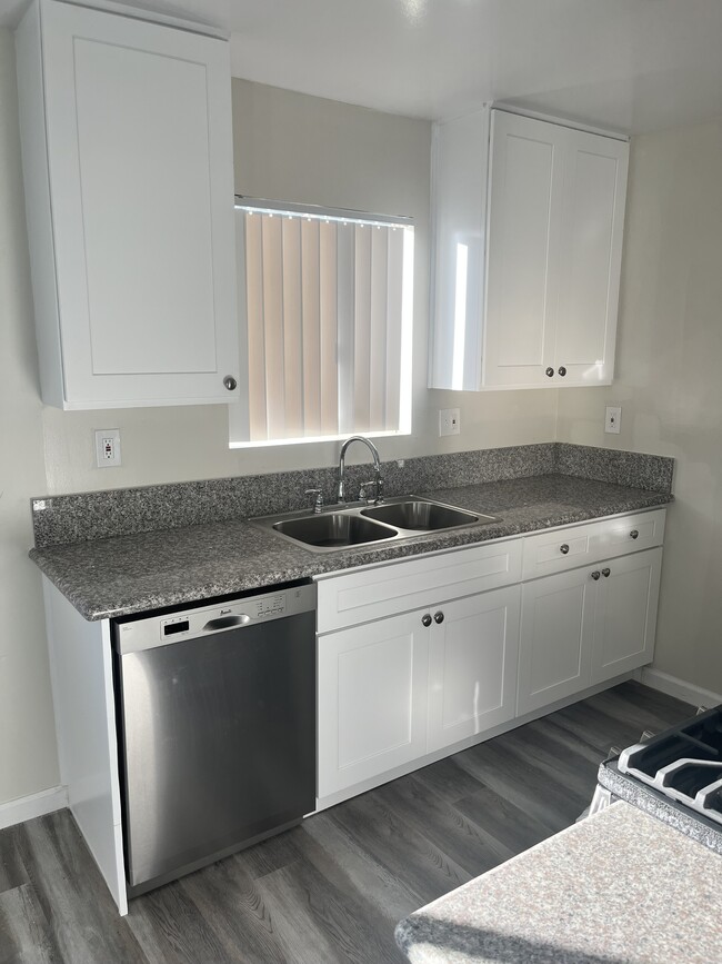 Kitchen (2) - 18540 Plummer St