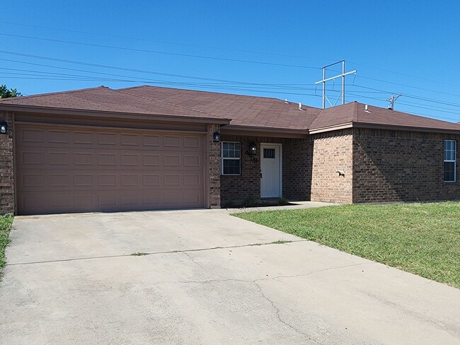 Building Photo - 4508 Greyhound Dr