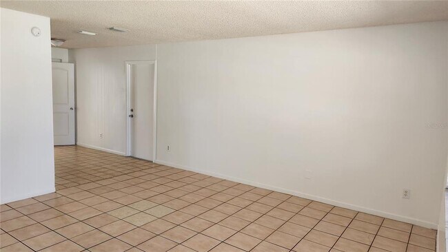 Building Photo - 957 Wilmington Dr