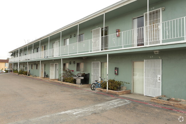 Building Photo - Vista Garden Apartments