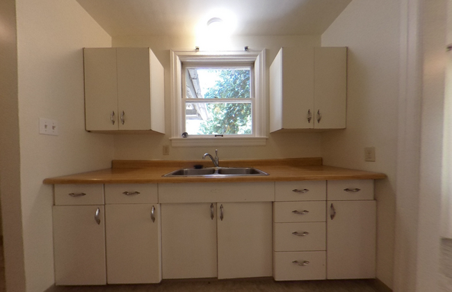 Foto del edificio - Cute 2 Bed / 2 Bath Home For Rent in Oroville