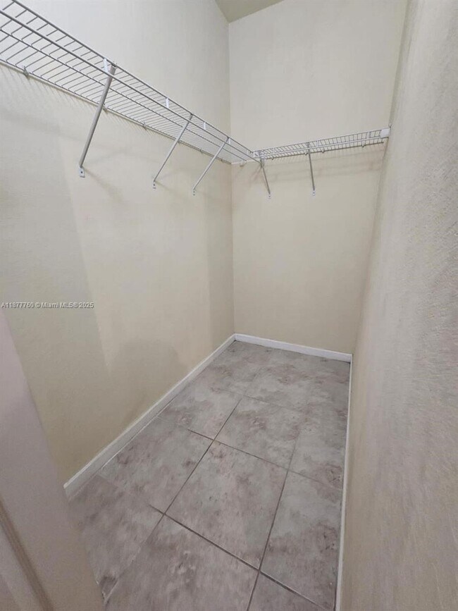 Foto del edificio - 9431 SW 172nd Ave