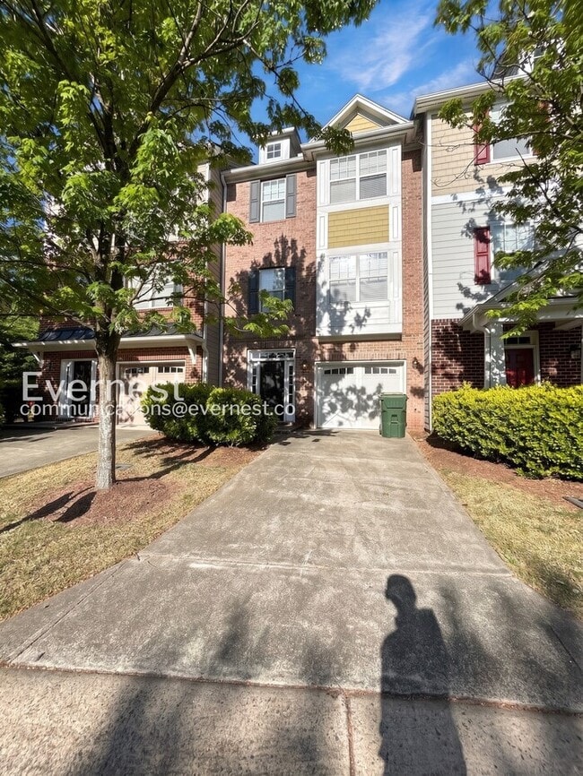 Building Photo - 322 Linden Park Ln