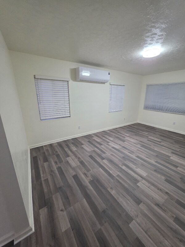 Foto del edificio - 9208 Park St