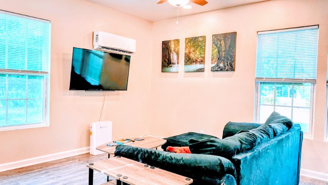 Photo - 1335 Jewett St Townhome