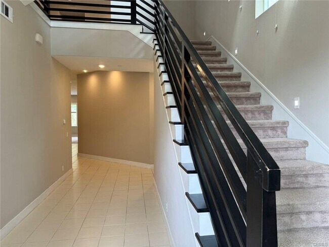 Foto del edificio - 70 Swift, Irvine, CA 92618 - 4 BR 4.5 BA S...