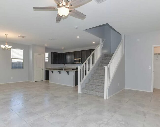 Foto del edificio - Spacious 2-Story, 3 Bedroom/2.5 Bath Home with 2 Car Garage! Community Pool and Playground!