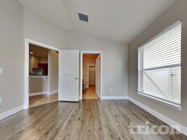 Building Photo - 9637 Nathaniel Ln