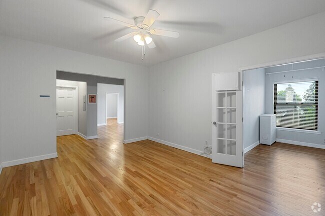 Building Photo - 1521 N Bell Ave