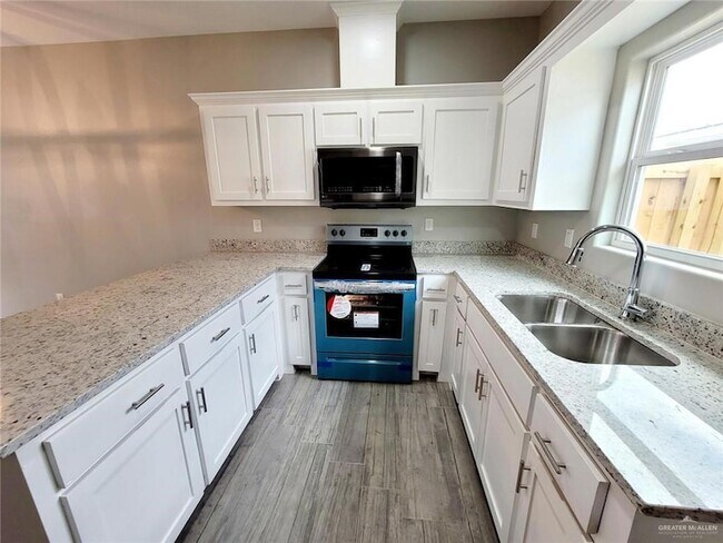 Foto del edificio - 1723 Davenport St