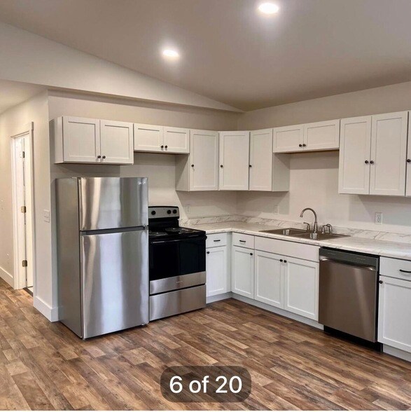 Foto del edificio - 7127 Grand River Ave