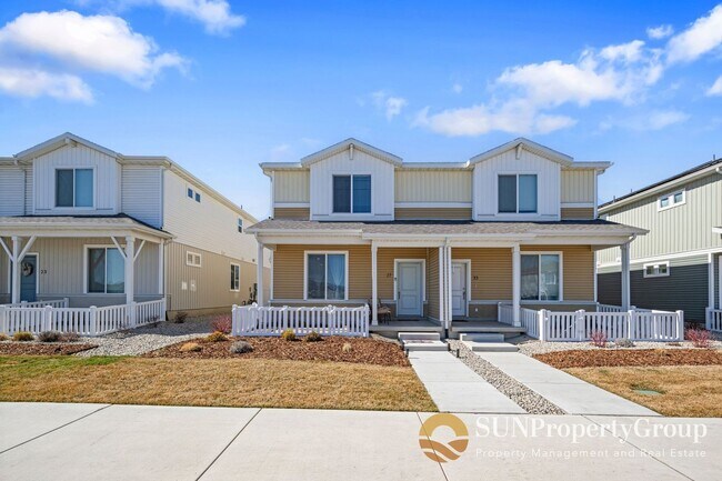 Foto del edificio - Stunning Duplex In Desirable Saratoga Springs!