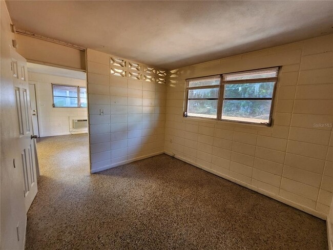 Building Photo - 1933 NW 4th Ave