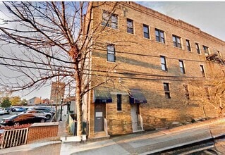 Building Photo - 418 Broadway
