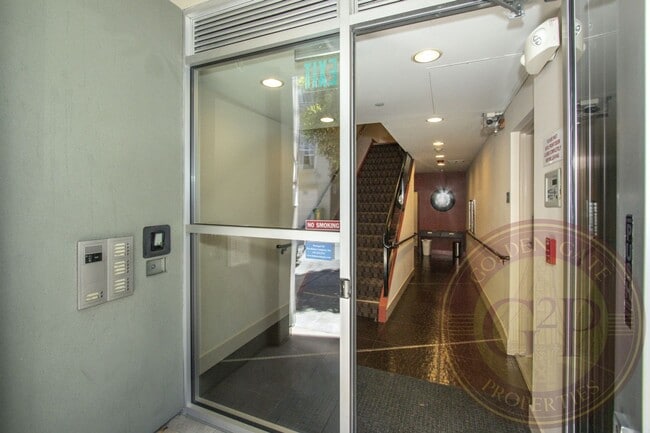 Building Photo - SoMa - 1 BR, 1 BA Condo 569 Sq. Ft. - 3D Virtual Tour, Parking Included