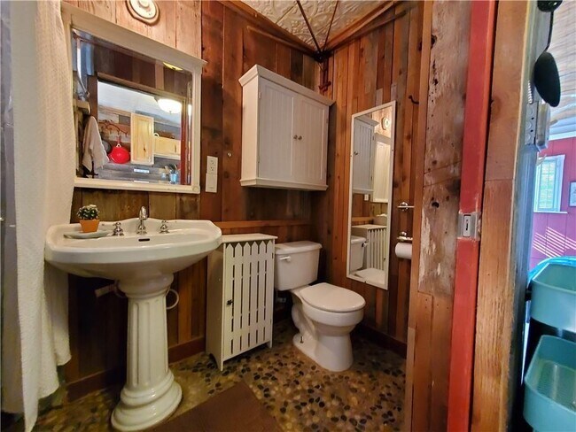 Building Photo - 1708 Shag Bark Trail