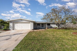 Building Photo - 1740 S Harbor Dr