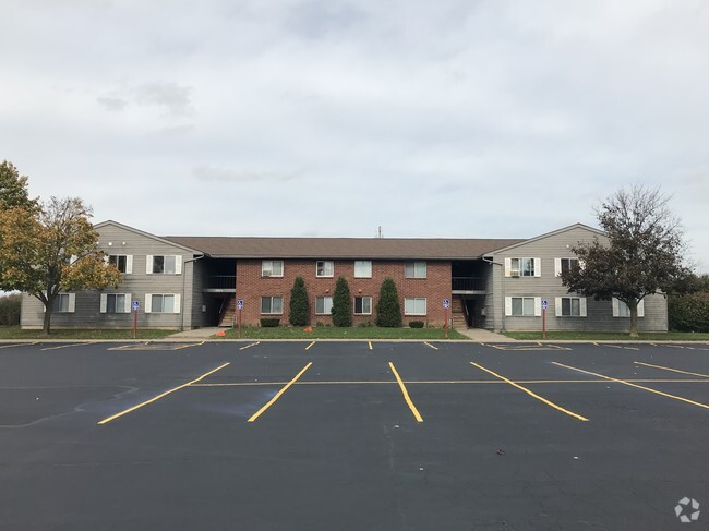 Building Photo - Farmington Manor