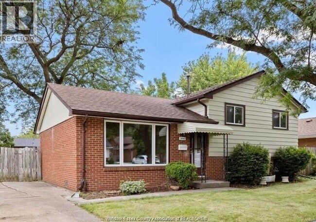 Building Photo - 5440 Lyndon Ct