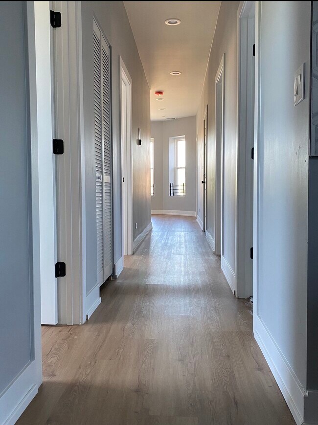 Foto del edificio - 7400 S Evans Ave