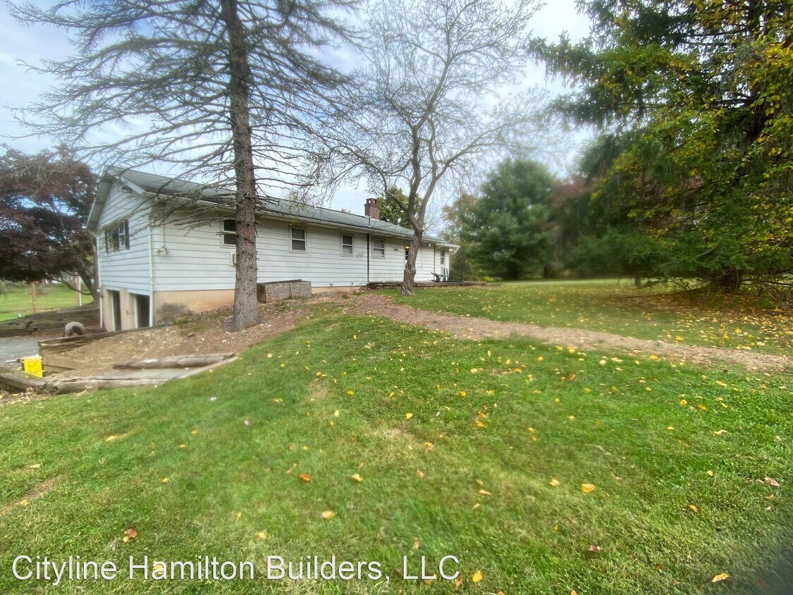 Building Photo - 3 br, 1.5 bath House - 3840 Jacoby Rd