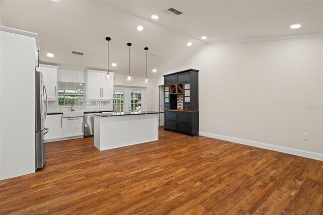 Building Photo - 201 Arbor Glen Dr