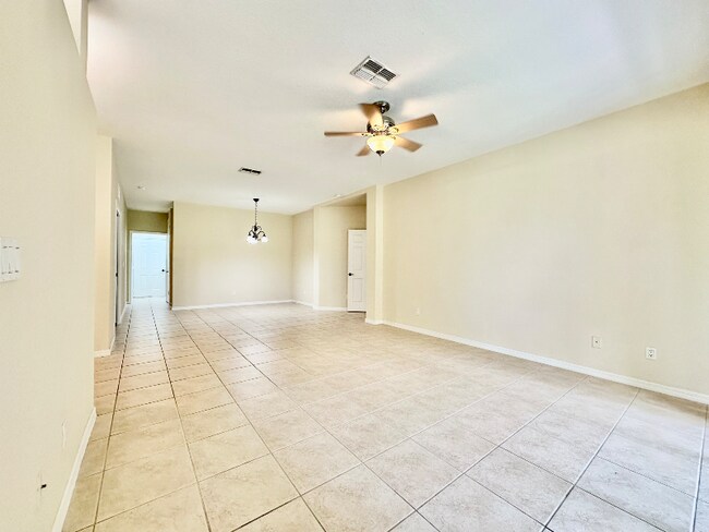 Foto del edificio - 28161 Hiram St
