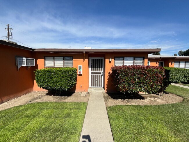 Building Photo - 3633