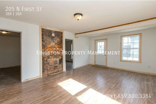 Building Photo - 205 N First St.-