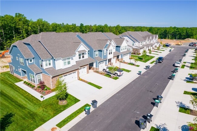 Building Photo - 18605 Palisades Rdg
