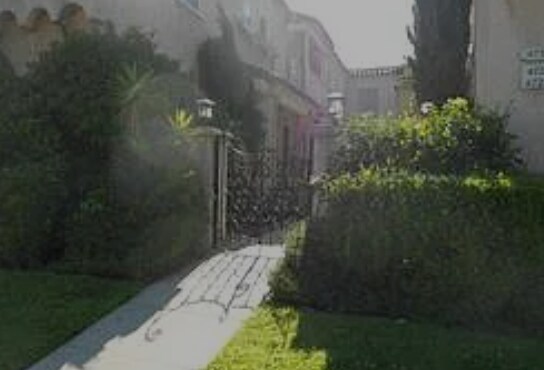 Foto principal - 4721 S Budlong Ave