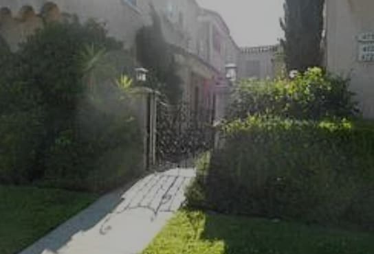 Photo - 4721 S Budlong Ave Apartment