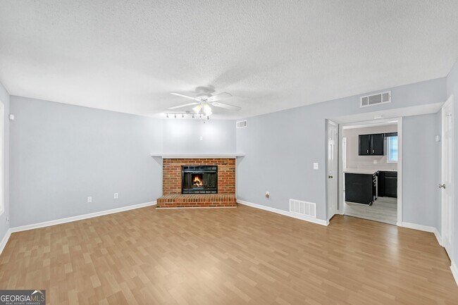 Building Photo - 4000 Sand Wedge Cir